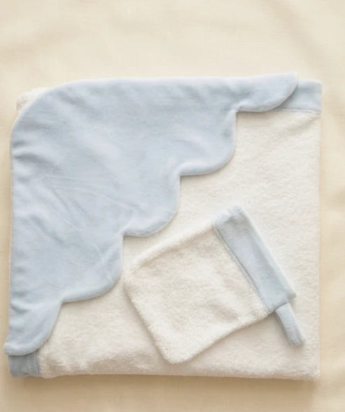 Pipa and Pierre  Ciel Hooded Towel + Mitt