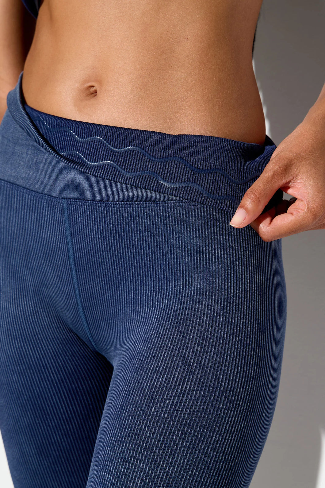 Spiritual Gangster- Seamless Love Legging Indigo