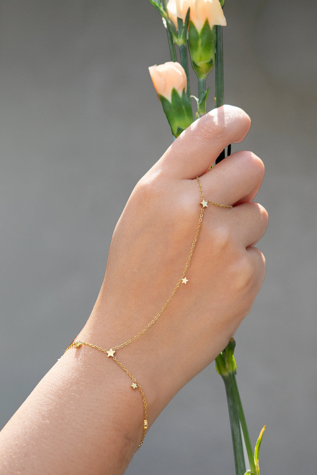 Twinkle Hand Chain 18k Gold Plated - Peter + June
