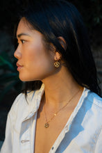 Twist Me Up Necklace - Peter + June