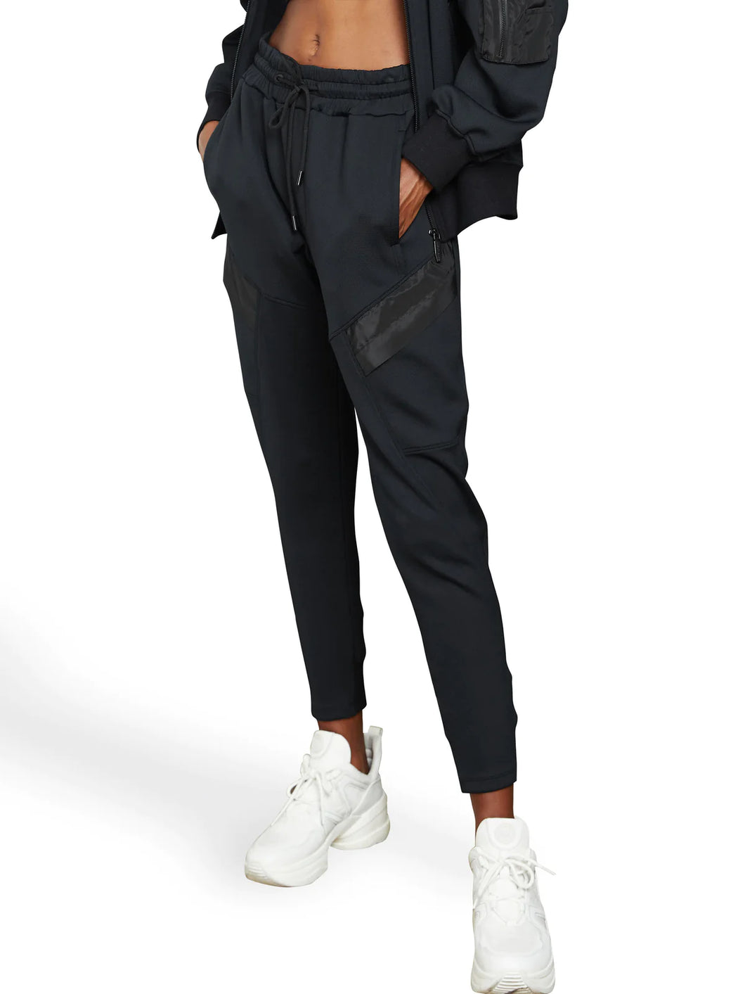 Spacer tapered pants